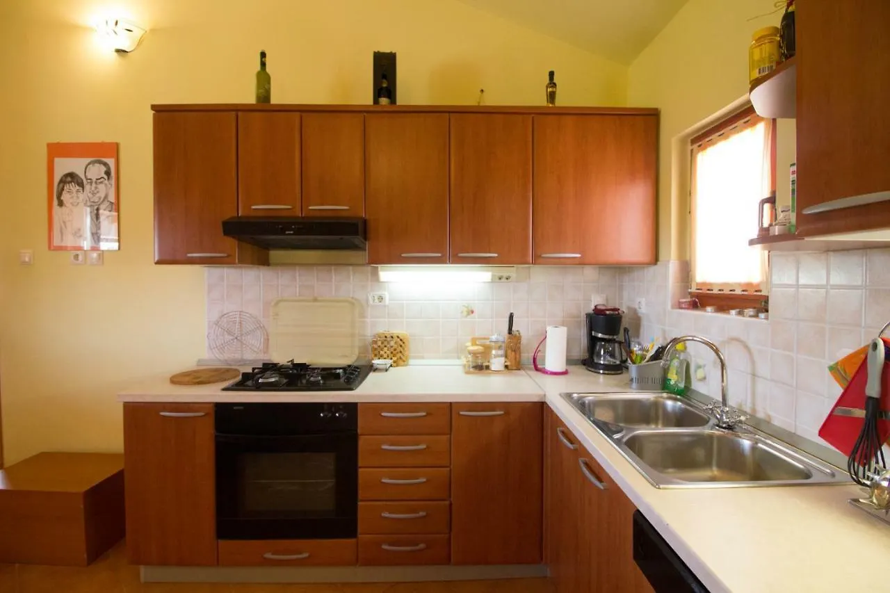 Apartment Tila In Šišan